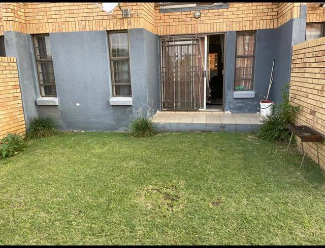 2 BEDROOM APARTMENT FOR SALE IN THE ORCHARDS